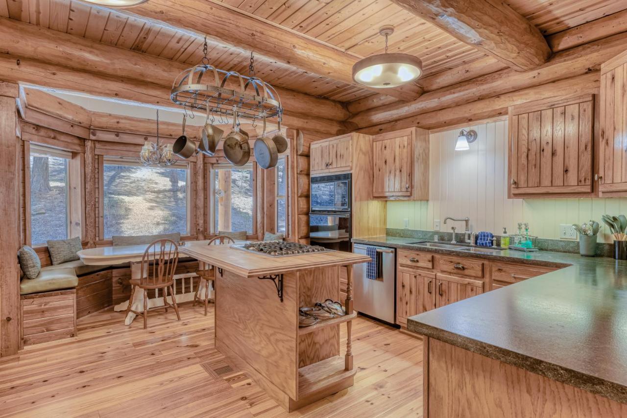Log Cabin Estate - Falcon Ridge Truckee Exterior photo